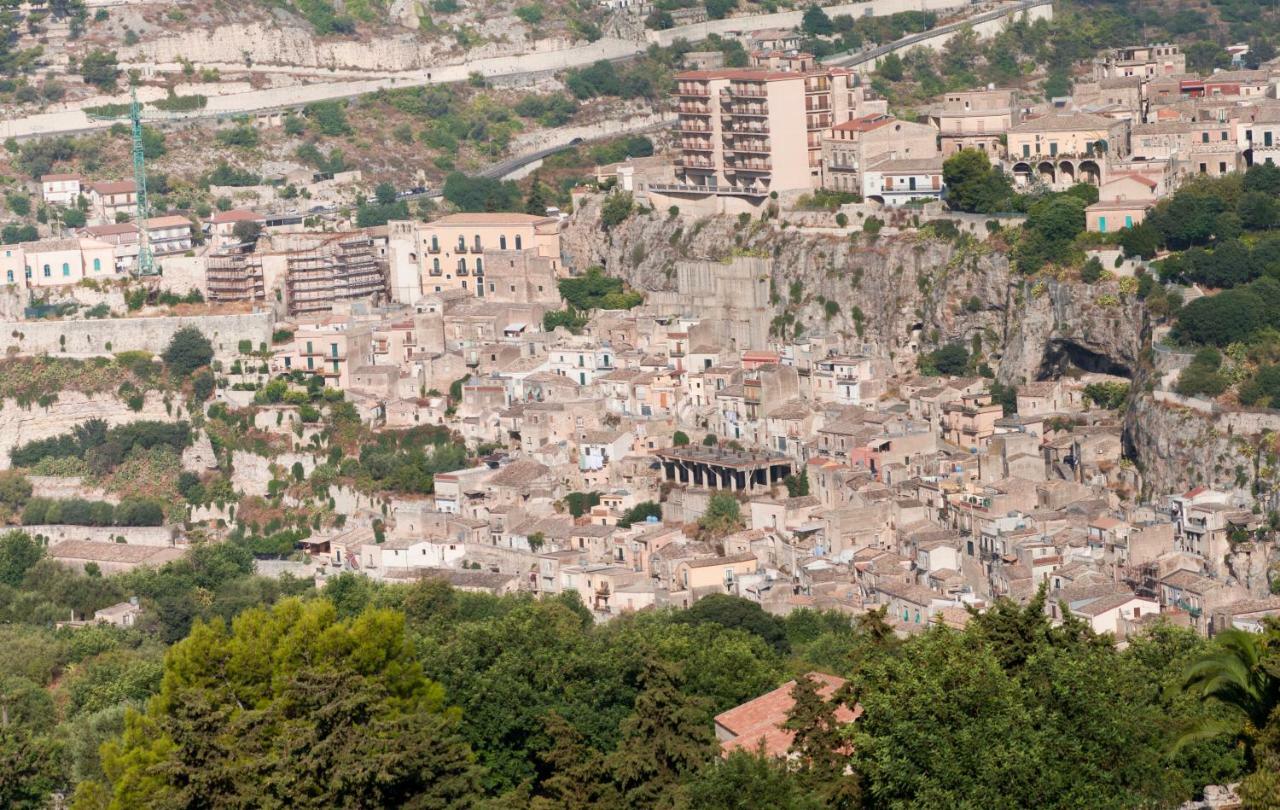 Casa Degli Avi Don Neli, Immersa Nella Natura โมดิกา ภายนอก รูปภาพ